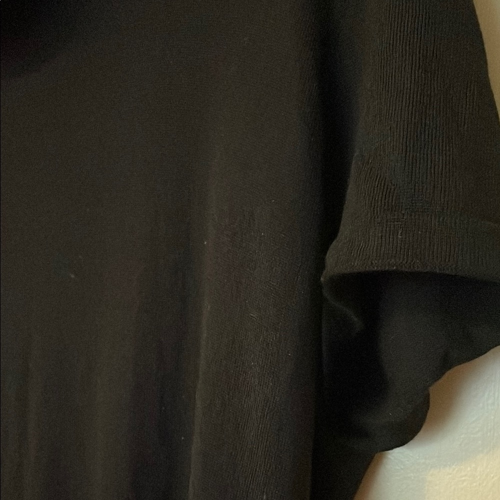 Black Short Sleeve Sweater - Picture 3 of 8